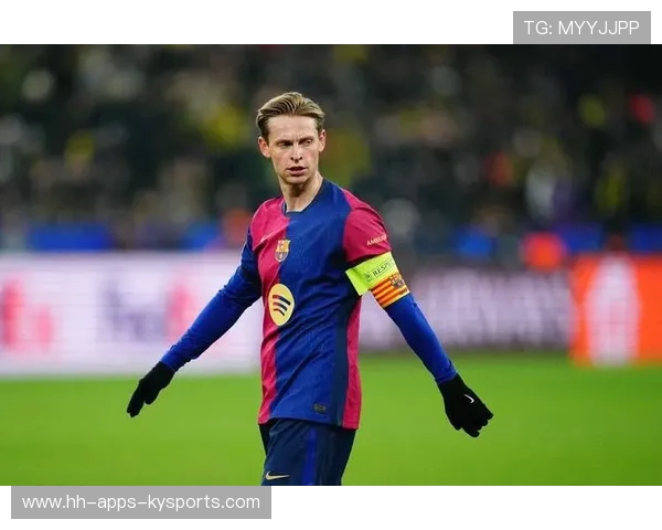 弗兰基·德容长途奔袭带球——中场艺术与速度的完美结合